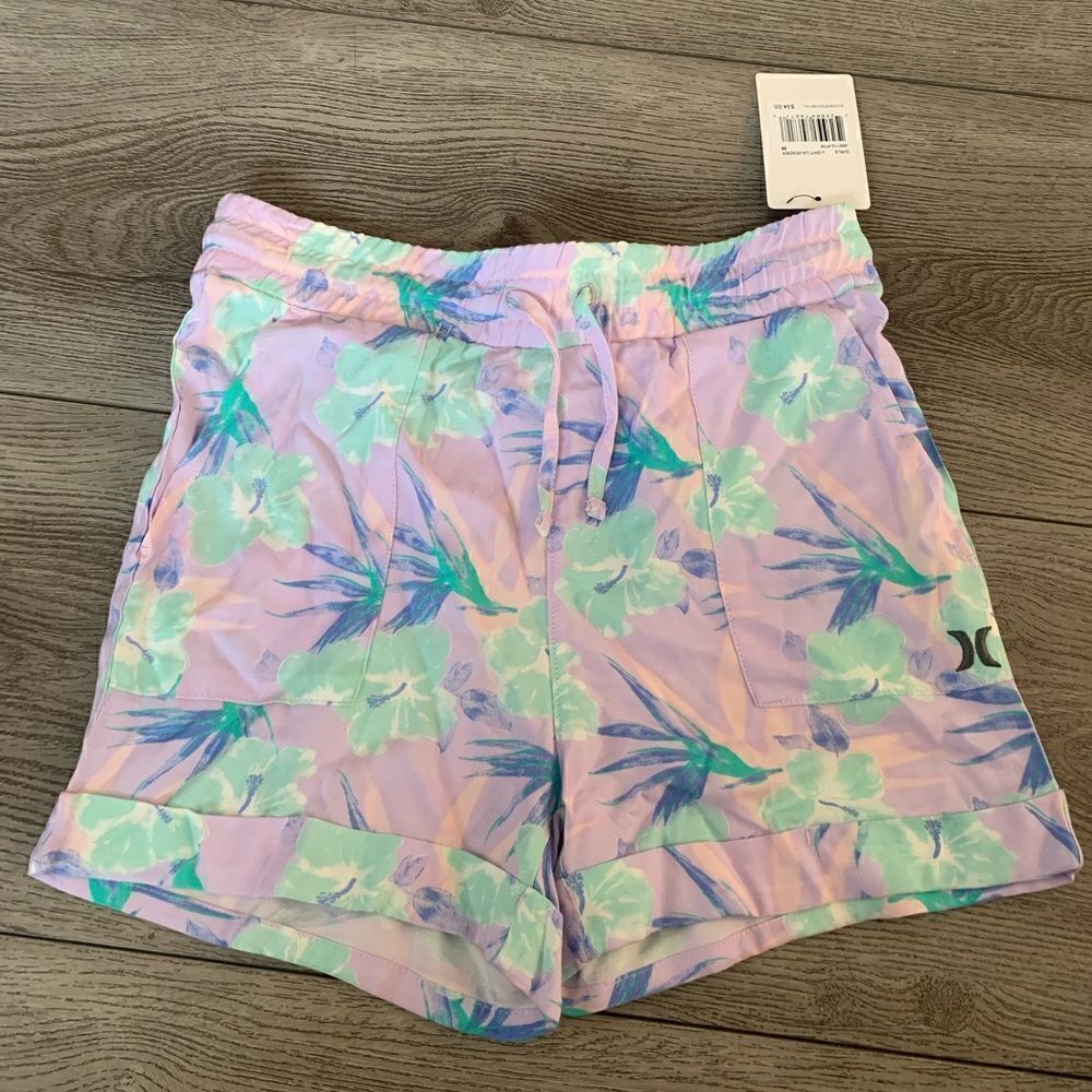 Hurley girls light lavender shorts very beautiful floral print